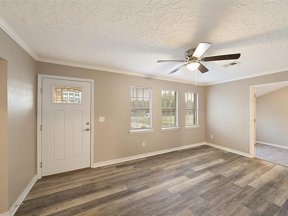 4th image of 2507 SW E Ave