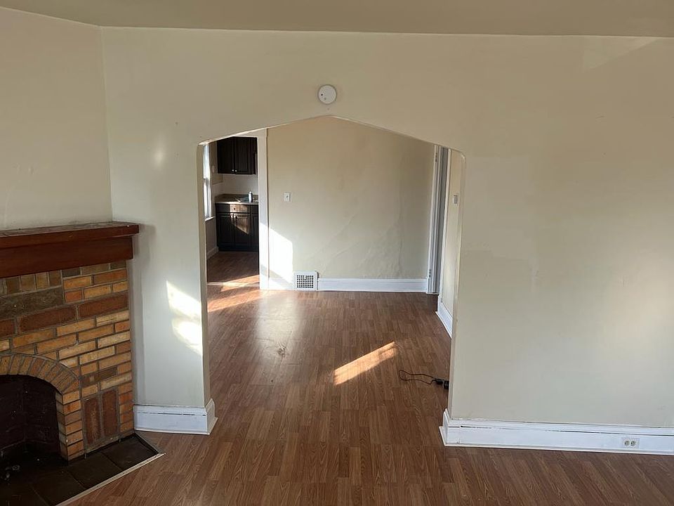 1st image of 14915 Lucknow Ave #2