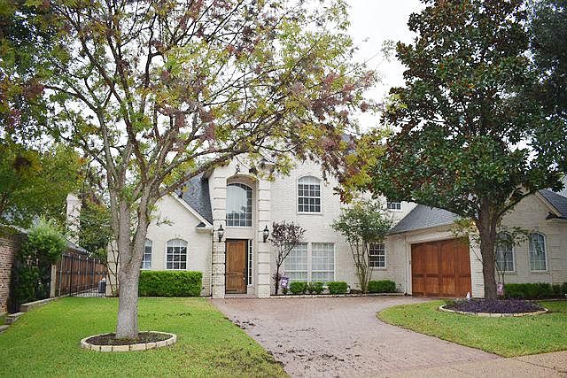 1st image of 4805 Lakewood Dr