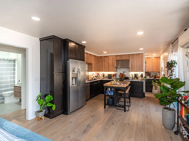 1740 G St #1740 — Photo 5