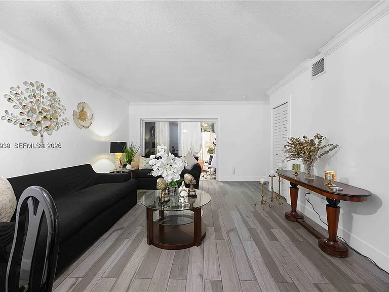 NW 11th Ln — Photo 6