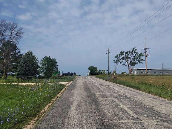 5th image of E3709 Krok Rd