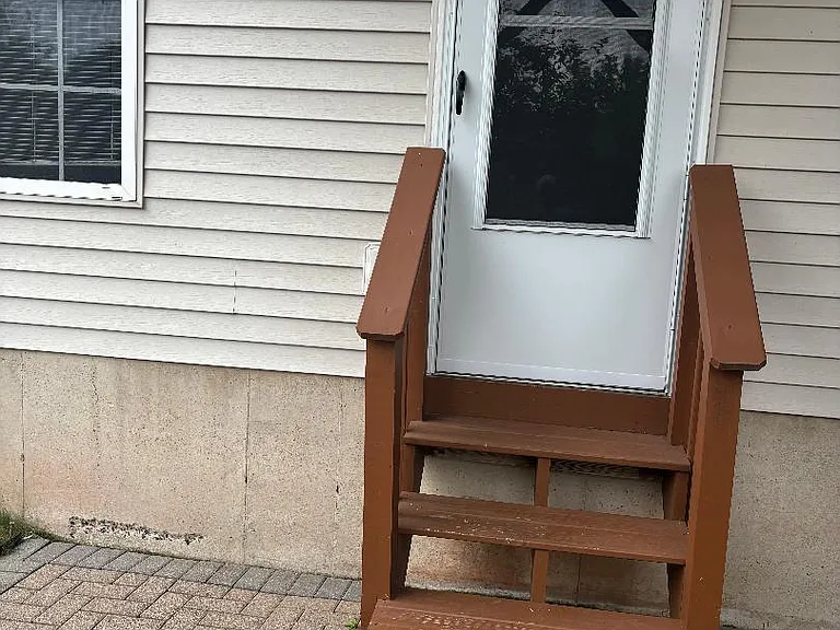 420 Lynrose Ct — Photo 29