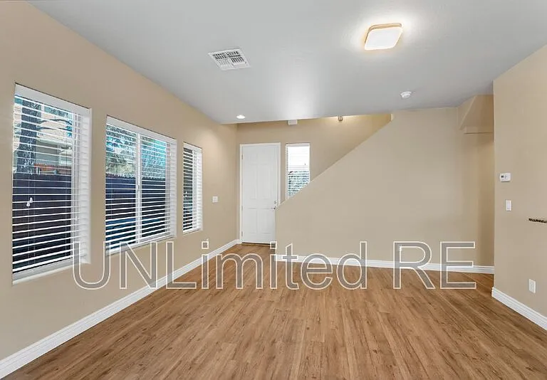1201 N Warm Springs Trl — Photo 5