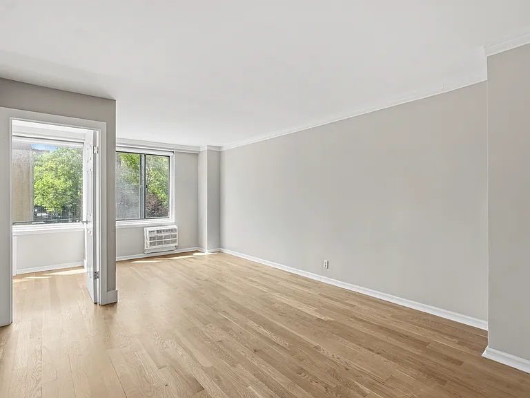 788 Columbus Ave #3A — Photo 2