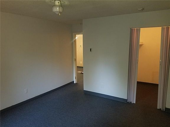 3rd image of 1560 Douglas Ave #B16