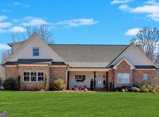 915 Pool Rd, Hiram, GA 30141