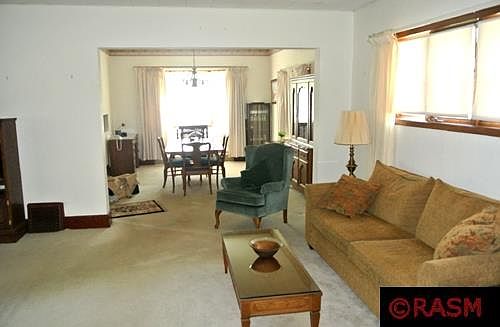 2nd image of 205 Linden St SE