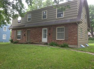 6618 Floyd St, Overland Park, KS 66202
