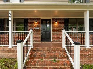 904 Loraine Cir, Newport News, VA 23608