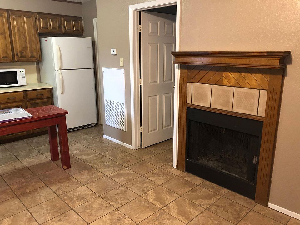 1st image of 4 Teakwood St #4