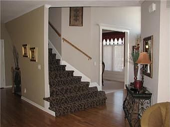 3rd image of 9303 W 150th St