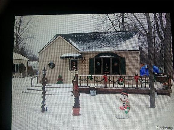 4th image of 3136 Roosevelt Ave