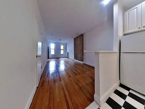4th image of 1748 1st Ave APT 9