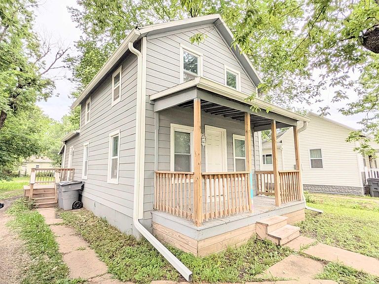 Listing photo 3