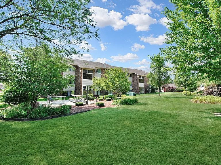 Bluewater Townhouses — Photo 3