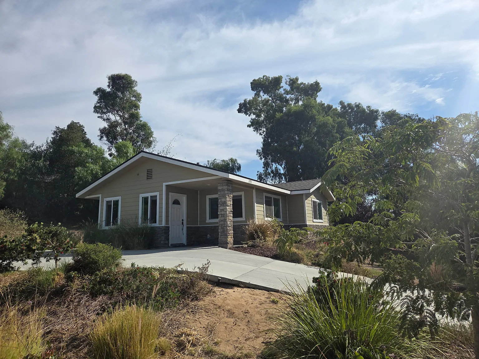 370 Alosta Way — Photo 2