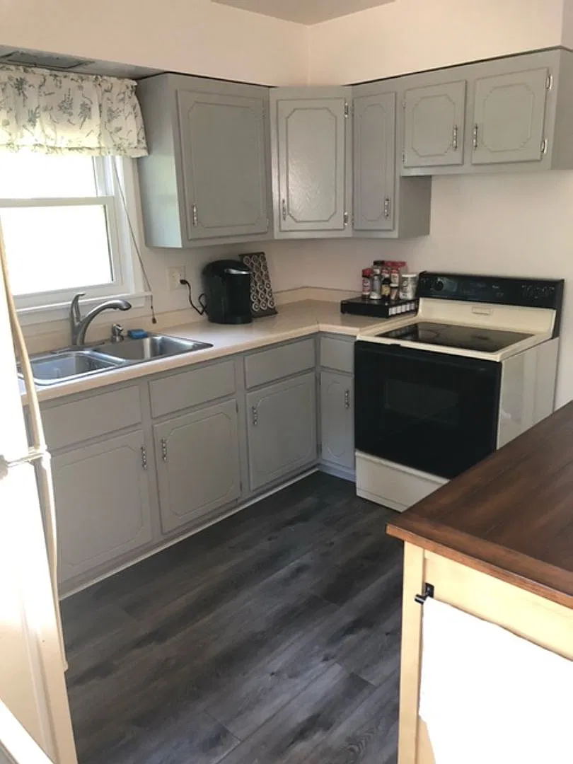 Available October -3 Bedroom Home — Photo 3
