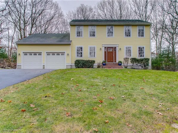 20 Erica Ct, South Kingstown, RI 02892