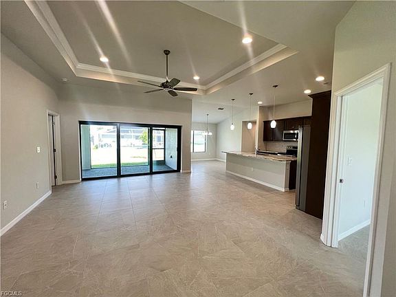 5th image of 619 NW 38th Pl