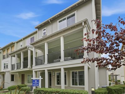 37598 Cape Cod Rd, Newark, CA, 94560