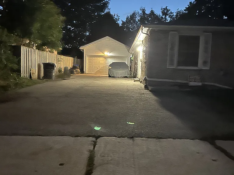100 Sutherland Ave — Photo 1