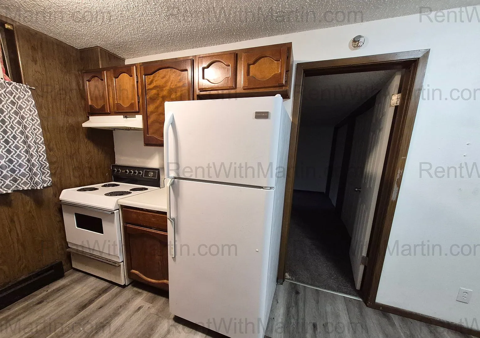 1009 Thorndale Ave — Photo 4