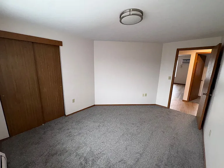 2677 Humboldt Rd — Photo 37