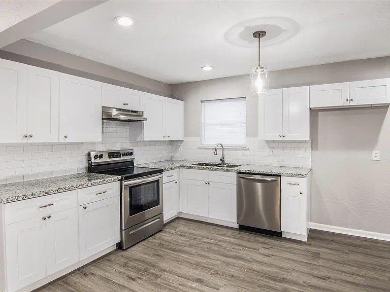 1702 Athens Dr — Photo 13