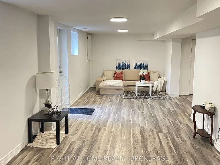 1163 Rosethorne Rd #LOWER — Photo 1