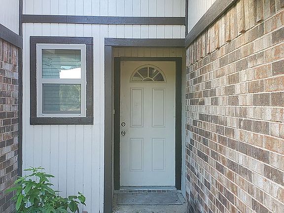 2nd image of 530 Allencrest Dr