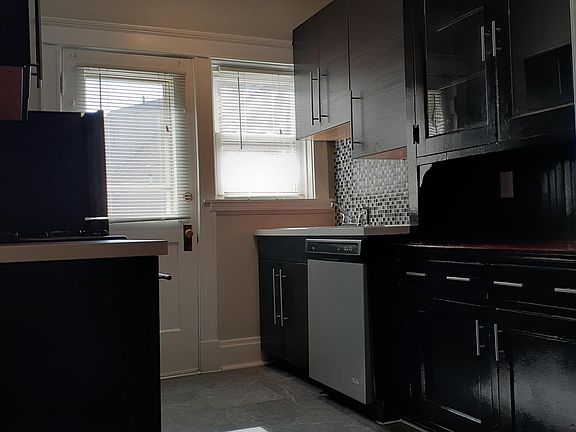 5th image of 3636 Besuden Ct #1
