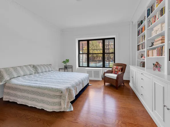 241 West 108th Street image 5 of 10