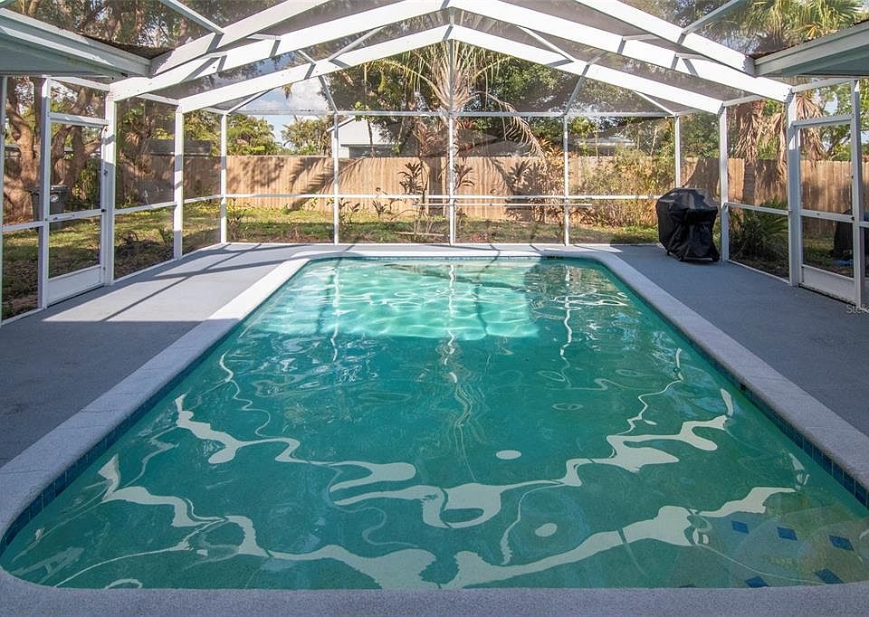 1st image of 347 Country Club Dr