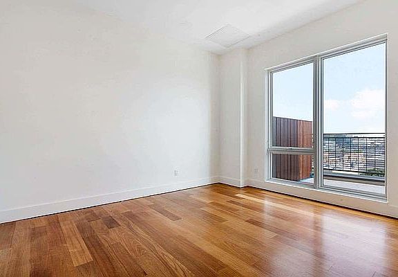 2nd image of 217 Green St #6E