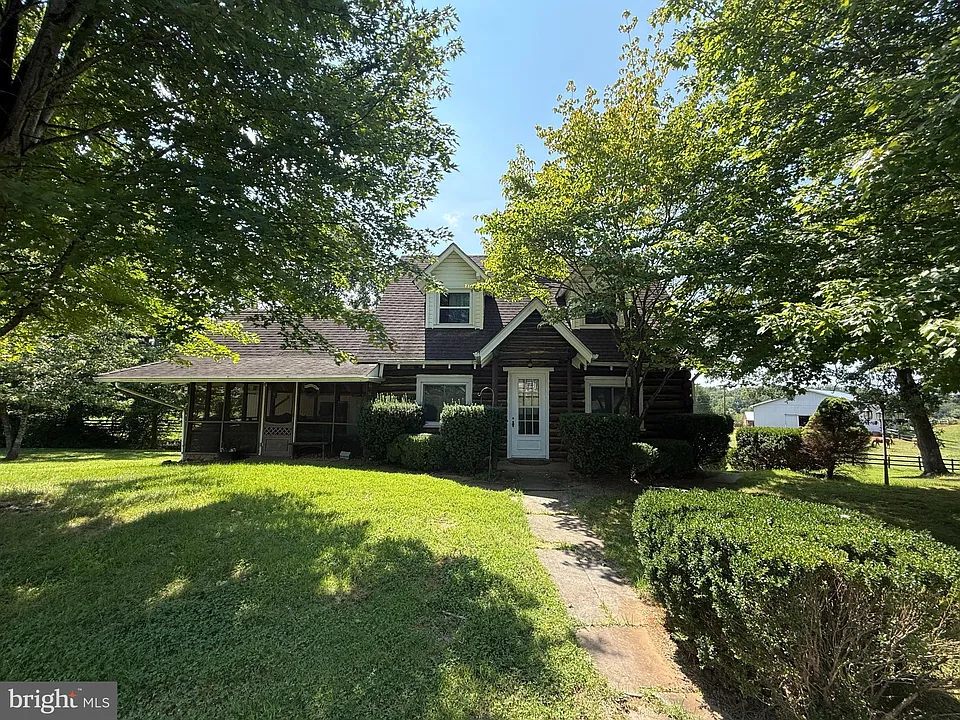 7246 Sperryville Pike