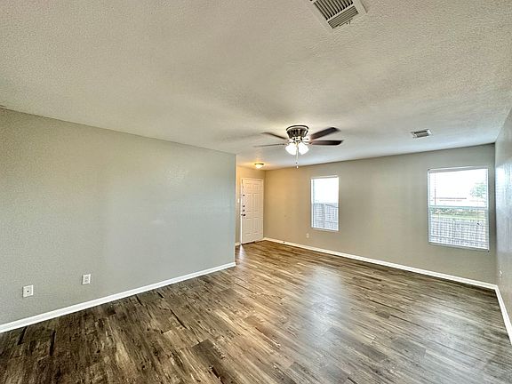 4th image of 3000 Indy Dr