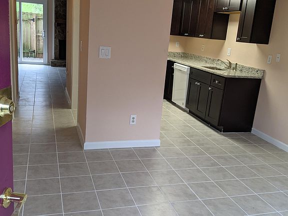 4th image of 3537 Peachtree Corners Cir #A-b