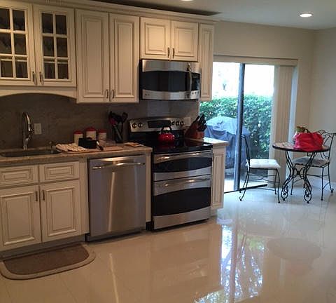 2nd image of 36 Stratford Lane #G