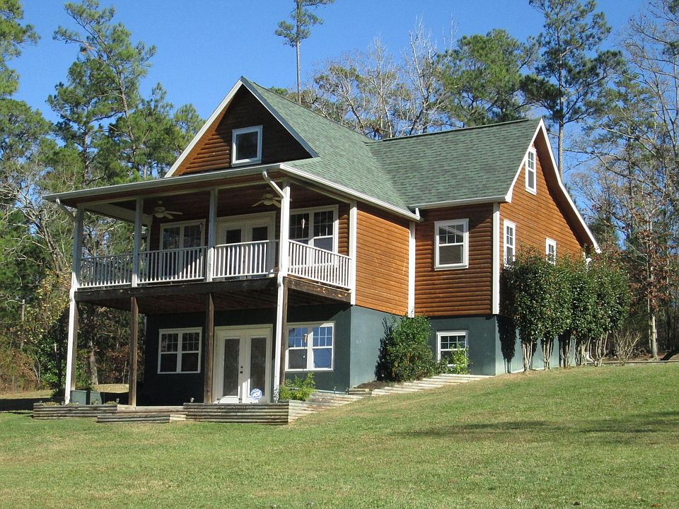 1st image of 121 Lakeshore Dr
