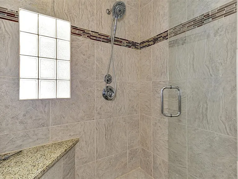 4946 Commonwealth Dr — Photo 35