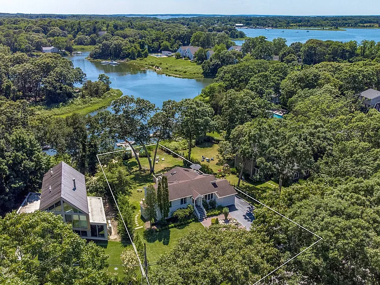 29 Waters Edge Rd — Photo 2