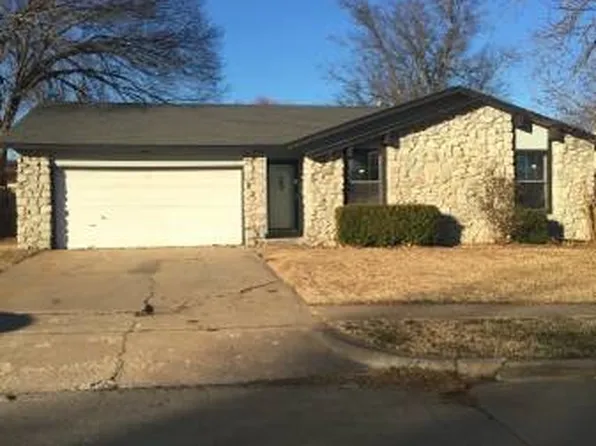 912 W Oak Ridge St S, Broken Arrow, OK 74012