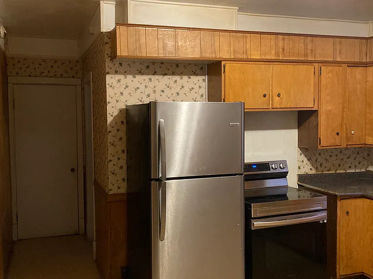1321 Poplar St — Photo 11