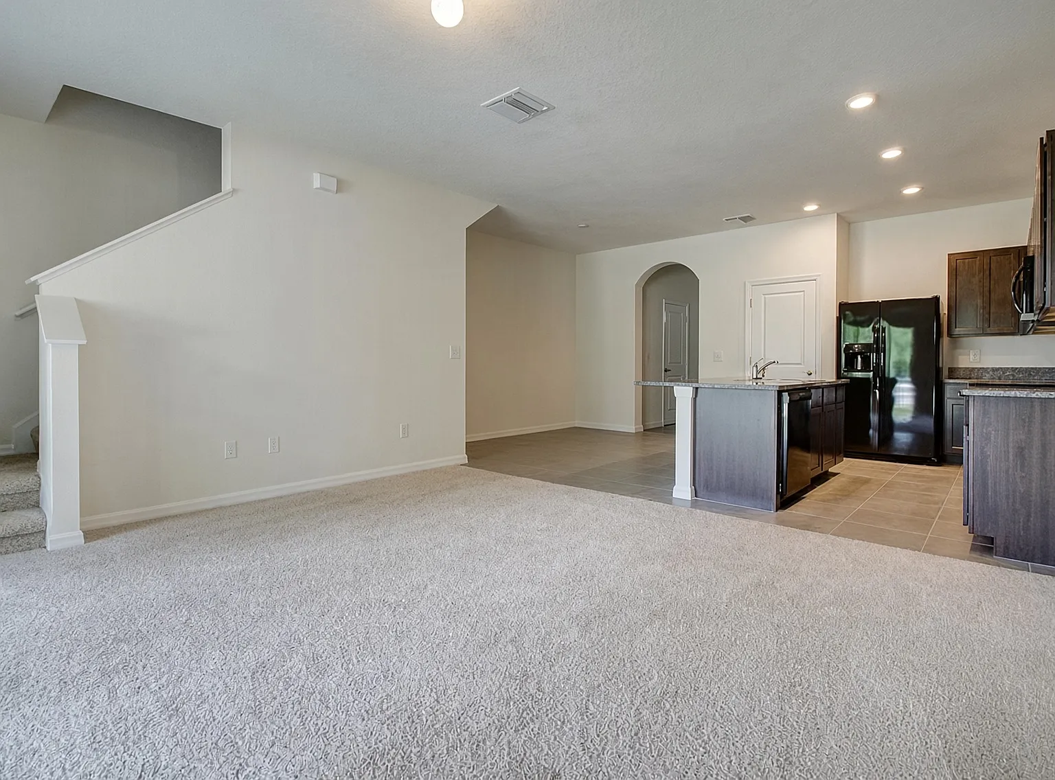 3 bed, 1673 sqft, $2,195 — Photo 2