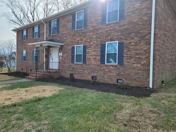 308 Spring St APT 1, Mount Airy, NC 27030