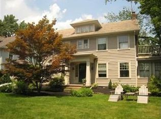 2939 Huntington Rd, Shaker Heights, OH 44120