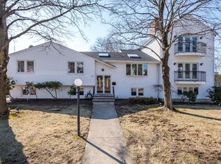 60 Arlo Rd, Newton, MA 02464
