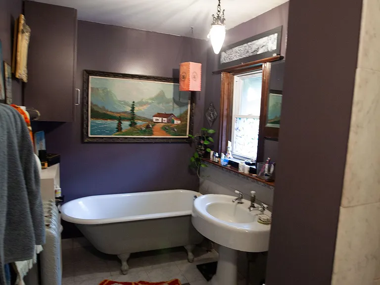 43 Indian Road Cres #2F — Photo 12