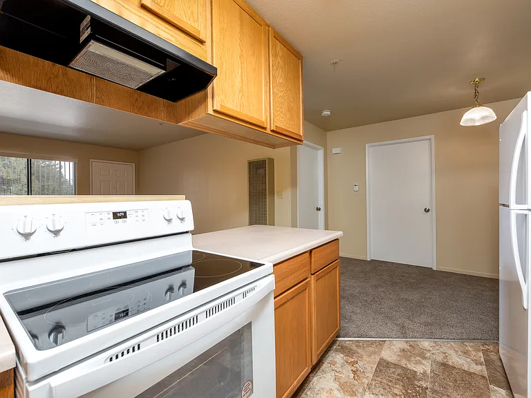 Manor Apartments — Photo 13